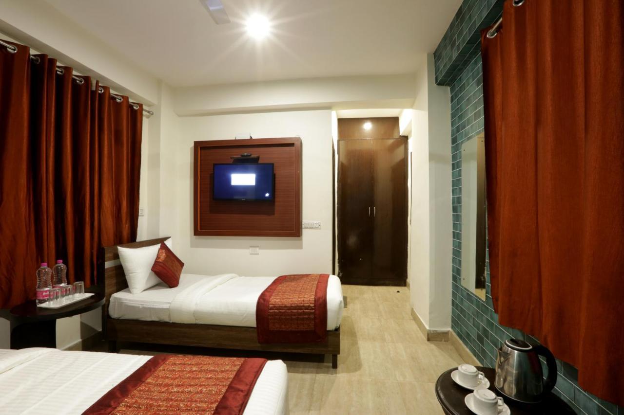 Hotel Airport Star 4*