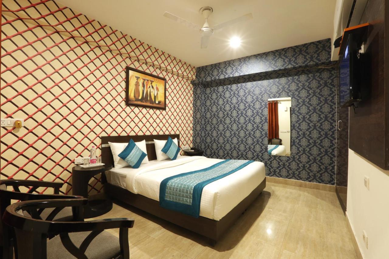 Hotel Airport Star 4*