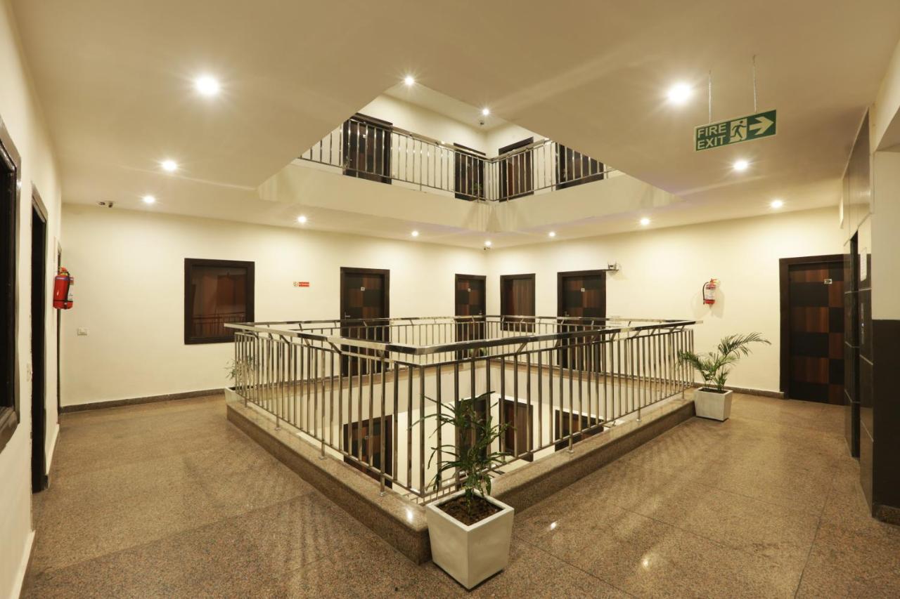 Airport Star New Delhi